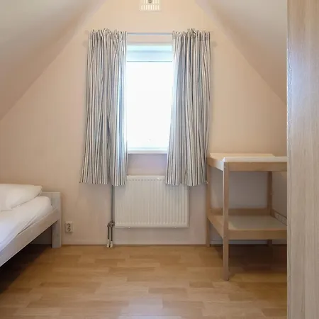 Retreat, Near Forest Дом отдыха