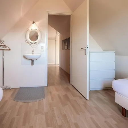 Retreat, Near Forest Sint Maartensvlotbrug