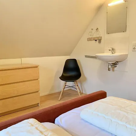 Retreat, Near Forest Дом отдыха