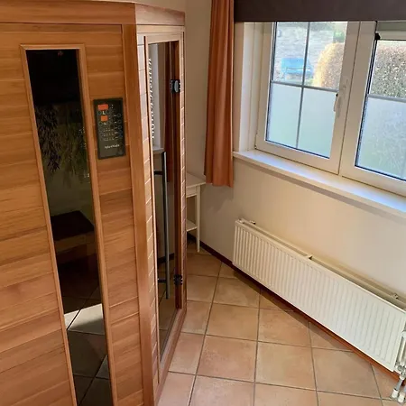 Дом отдыха Retreat, Near Forest *