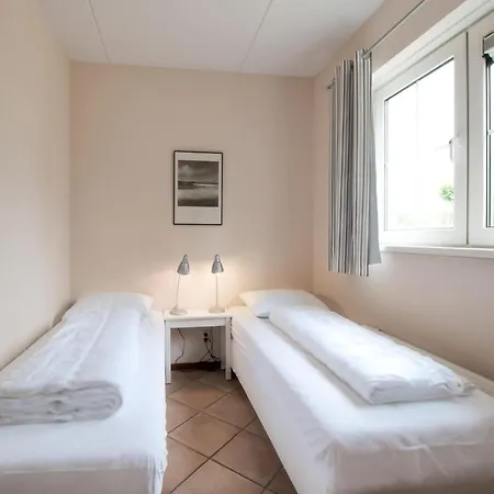 Retreat, Near Forest Дом отдыха Sint Maartensvlotbrug