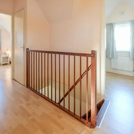 Дом отдыха Retreat, Near Forest *