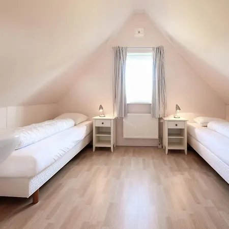 Retreat, Near Forest Дом отдыха