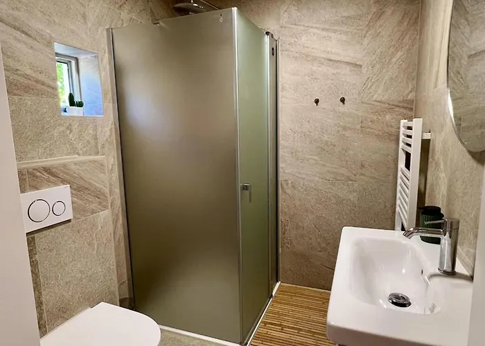 Retreat, Near Forest * Sint Maartensvlotbrug