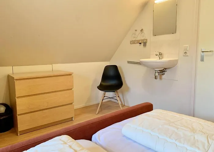 Retreat, Near Forest Casa de Férias