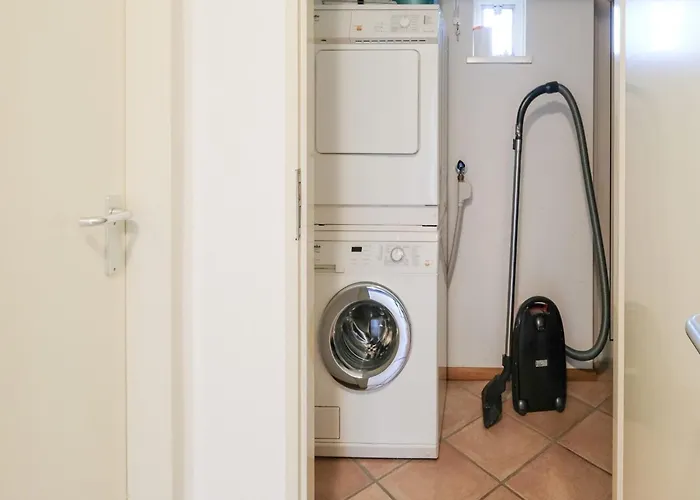 Retreat, Near Forest Casa de Férias Sint Maartensvlotbrug