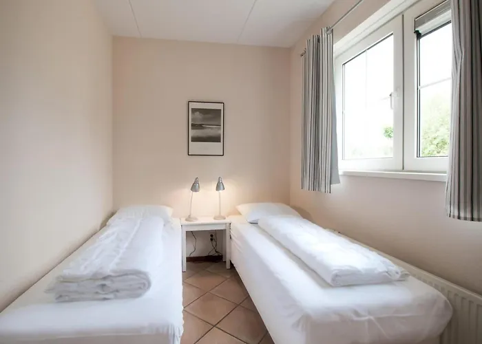 Retreat, Near Forest Casa de Férias Sint Maartensvlotbrug