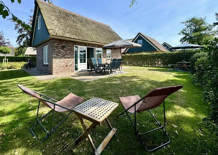 Retreat, Near Forest * Sint Maartensvlotbrug