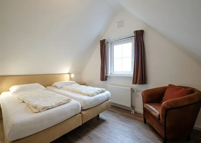 Retreat, Near Forest * Sint Maartensvlotbrug