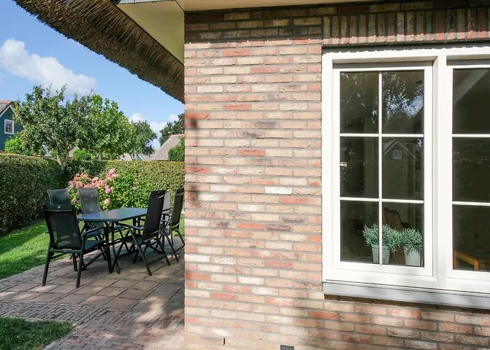 Retreat, Near Forest Sint Maartensvlotbrug