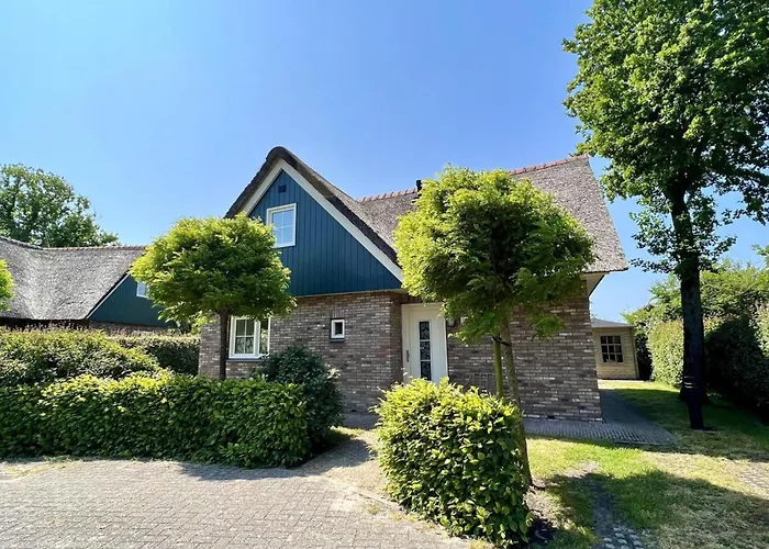 Retreat, Near Forest * Sint Maartensvlotbrug