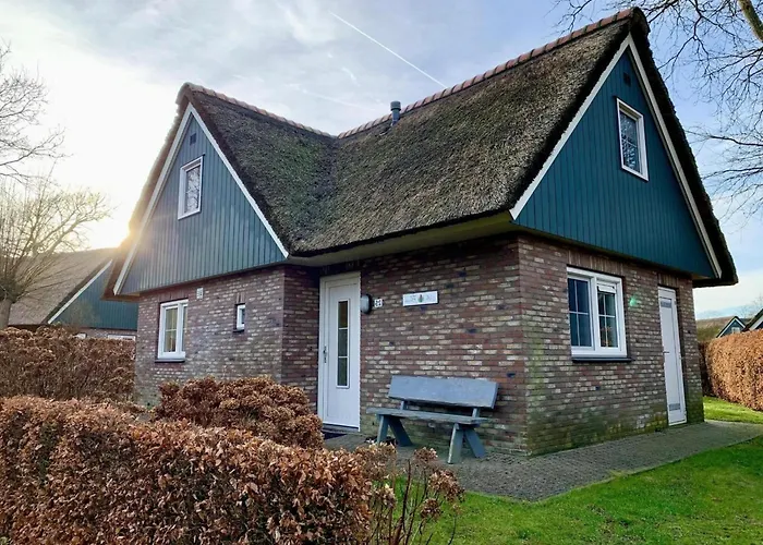 Retreat, Near Forest Casa de Férias Sint Maartensvlotbrug