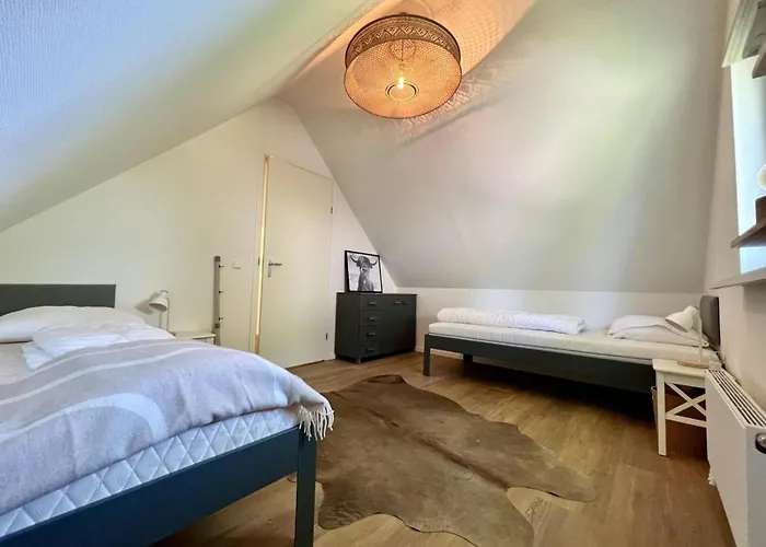 Retreat, Near Forest Casa de Férias *